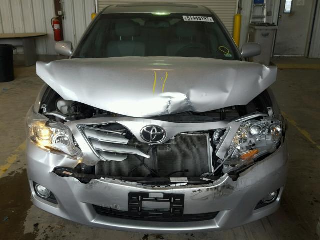 4T4BF3EK4BR211766 - 2011 TOYOTA CAMRY BASE SILVER photo 7