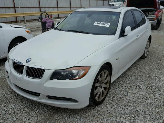 WBAVB33516PS13934 - 2006 BMW 330 I WHITE photo 2