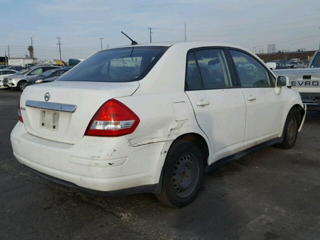 3N1BC11E79L449971 - 2009 NISSAN VERSA S WHITE photo 4