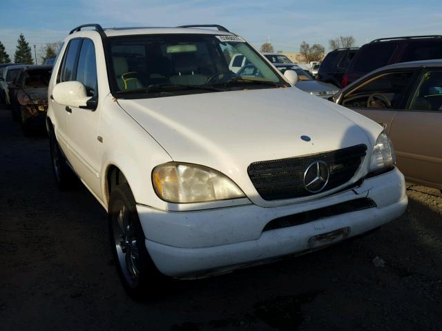 4JGAB72E0YA183272 - 2000 MERCEDES-BENZ ML 430 WHITE photo 1