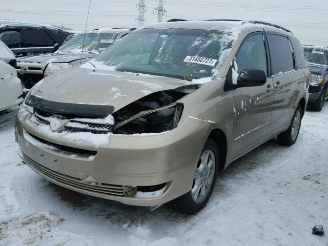 5TDBA23C34S014825 - 2004 TOYOTA SIENNA LE GOLD photo 2