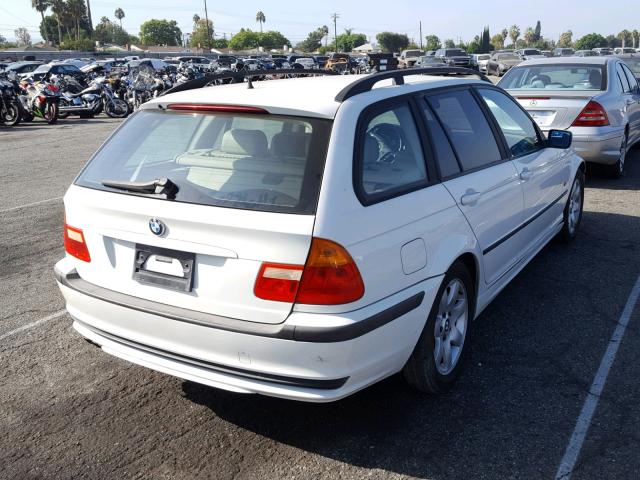 WBAAR3344YJM00107 - 2000 BMW 323 IT WHITE photo 4