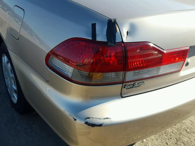 3HGCG56422G709111 - 2002 HONDA ACCORD LX TAN photo 9