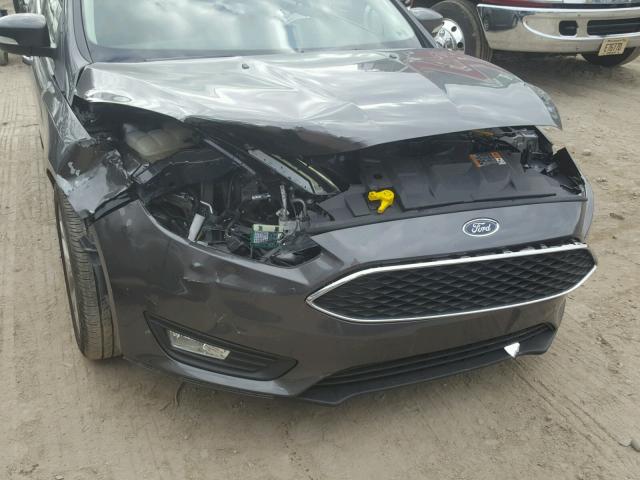 1FADP3K2XFL382208 - 2015 FORD FOCUS SE GRAY photo 9