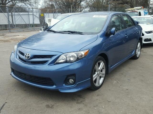 5YFBU4EE4DP138256 - 2013 TOYOTA COROLLA BA BLUE photo 2