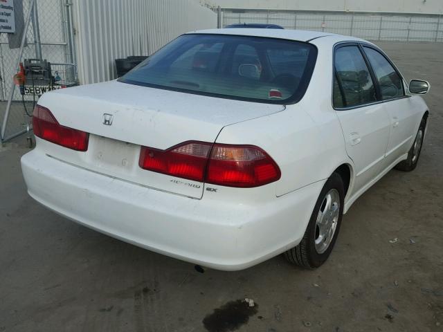 JHMCG6670XC030543 - 1999 HONDA ACCORD EX WHITE photo 4