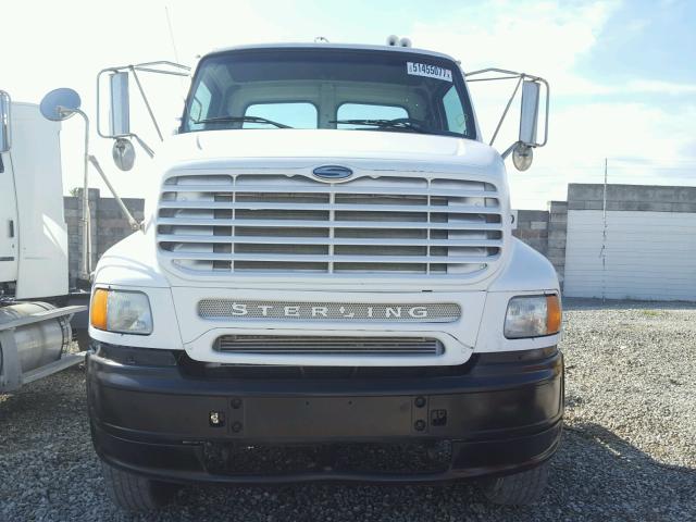 2FWBA2CG55AN84594 - 2005 STERLING TRUCK A 9500 WHITE photo 10