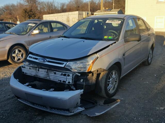 1FAHP35N78W173176 - 2008 FORD FOCUS SE SILVER photo 2