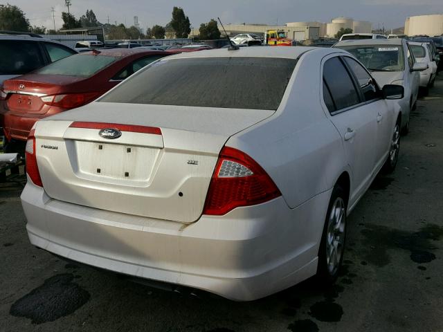 3FAHP0HA6AR145580 - 2010 FORD FUSION WHITE photo 4