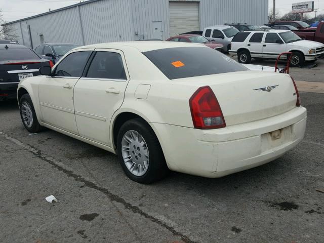 2C3KA43R77H731428 - 2007 CHRYSLER 300 WHITE photo 3