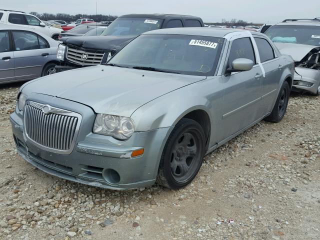 2C3KA53G16H438384 - 2006 CHRYSLER 300 TOURIN GRAY photo 2