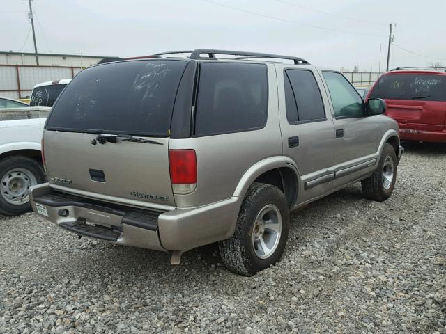 1GNCS13W612197928 - 2001 CHEVROLET BLAZER GOLD photo 4