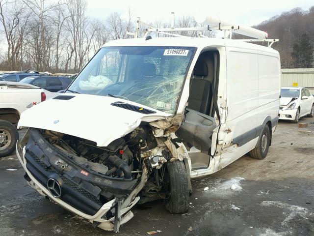 WD3PE7CC6A5479022 - 2010 MERCEDES-BENZ SPRINTER 2 WHITE photo 2