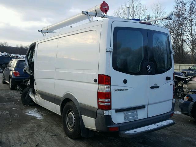 WD3PE7CC6A5479022 - 2010 MERCEDES-BENZ SPRINTER 2 WHITE photo 3