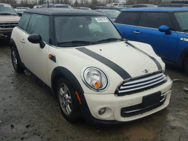 WMWSU3C55DT546025 - 2013 MINI COOPER WHITE photo 1