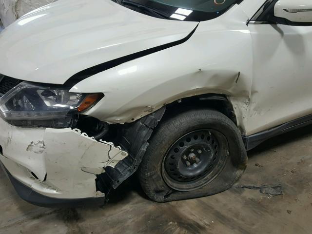 5N1AT2MV5FC756682 - 2015 NISSAN ROGUE S WHITE photo 9