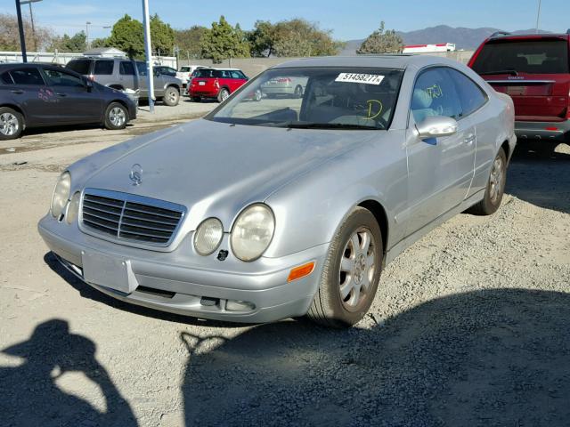 WDBLJ65G02T121470 - 2002 MERCEDES-BENZ CLK 320 SILVER photo 2