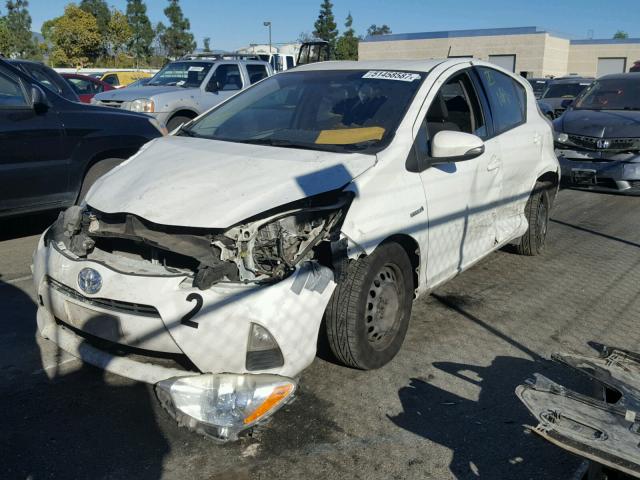 JTDKDTB39C1526955 - 2012 TOYOTA PRIUS C WHITE photo 2