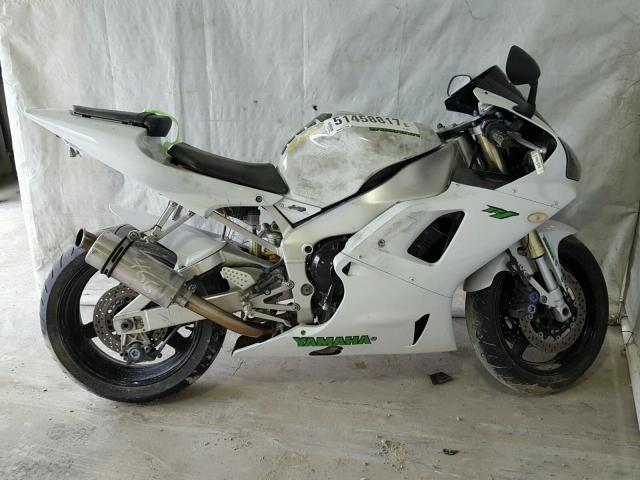 JYARN05E5YA002177 - 2000 YAMAHA YZFR1 WHITE photo 9