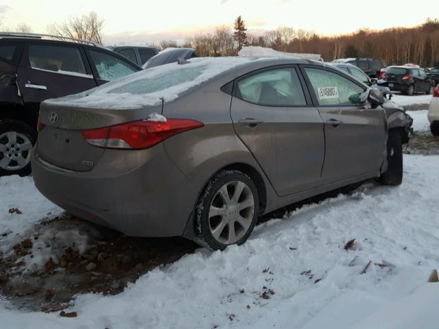 5NPDH4AE9DH279730 - 2013 HYUNDAI ELANTRA GL GRAY photo 4