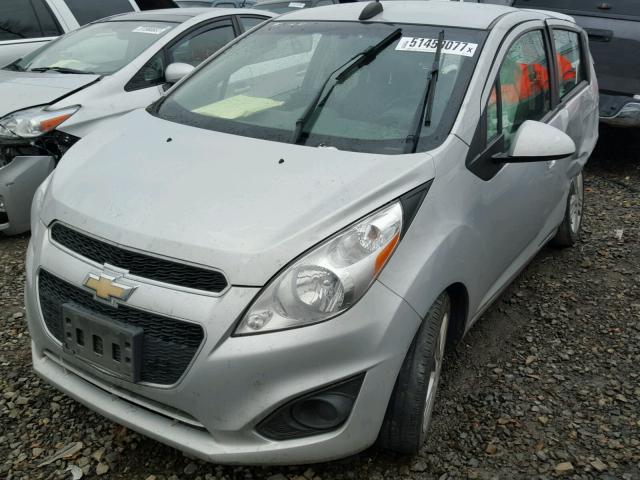 KL8CD6S99FC761237 - 2015 CHEVROLET SPARK 1LT SILVER photo 2