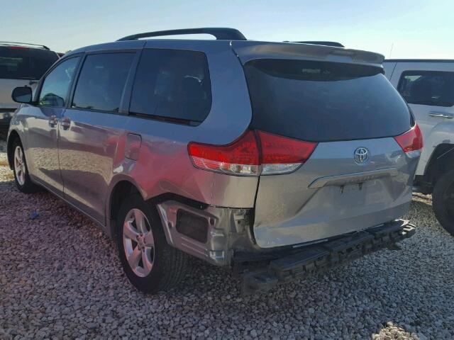 5TDKK3DC2DS356042 - 2013 TOYOTA SIENNA LE SILVER photo 3