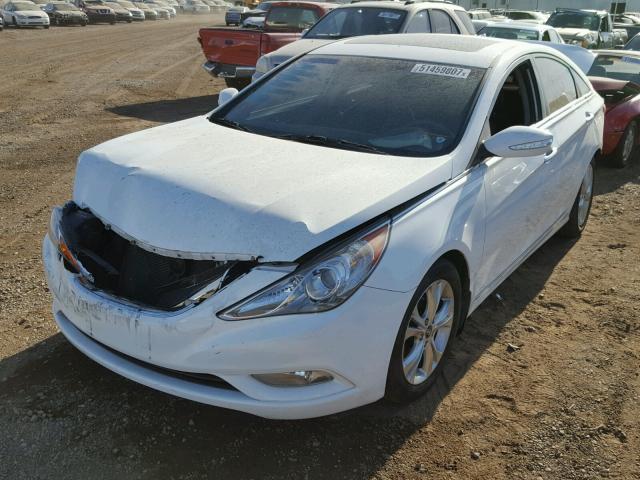 5NPEC4AC7BH114242 - 2011 HYUNDAI SONATA SE WHITE photo 2