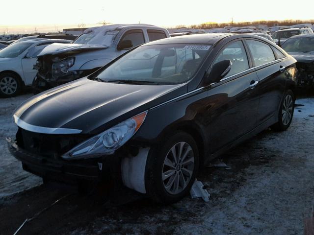 5NPEC4AB2EH933302 - 2014 HYUNDAI SONATA SE BLACK photo 2