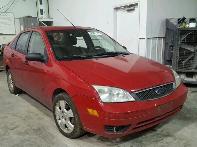 1FAHP34N36W160259 - 2006 FORD FOCUS ZX4 RED photo 1