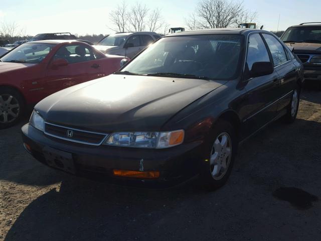 1HGCE6678VA003642 - 1997 HONDA ACCORD EX BLACK photo 2