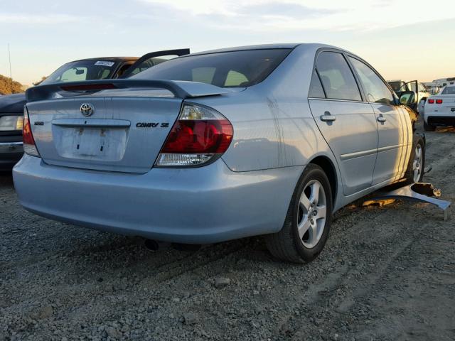 4T1BE30K15U555287 - 2005 TOYOTA CAMRY LE BLUE photo 4