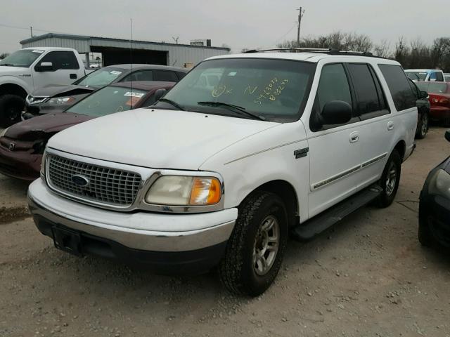 1FMRU1769XLB33243 - 1999 FORD EXPEDITION WHITE photo 2