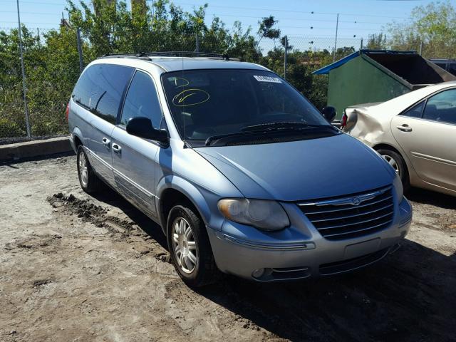 2C4GP54LX5R423838 - 2005 CHRYSLER TOWN & COU BLUE photo 1