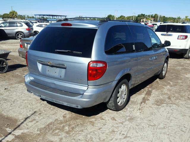 2C4GP54LX5R423838 - 2005 CHRYSLER TOWN & COU BLUE photo 4