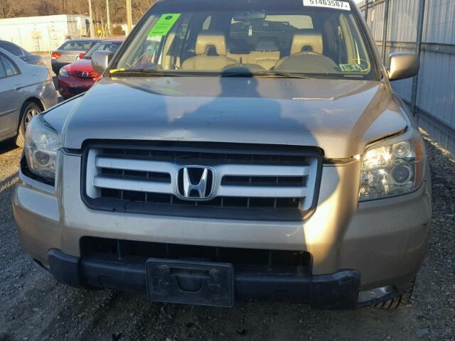 2HKYF18796H545215 - 2006 HONDA PILOT EX GOLD photo 9