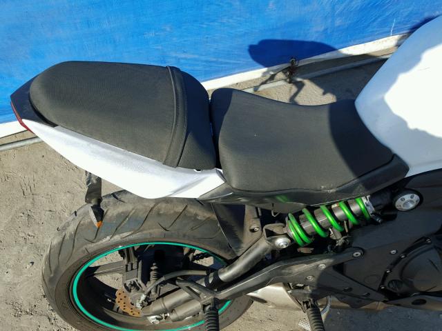 JKAEXEF15FDA22167 - 2015 KAWASAKI EX650 F WHITE photo 6