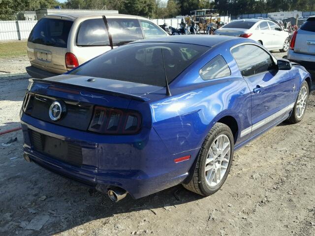 1ZVBP8AM1E5218931 - 2014 FORD MUSTANG BLUE photo 4