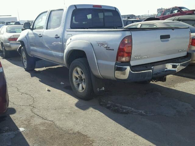 5TELU42N57Z321009 - 2007 TOYOTA TACOMA DOU SILVER photo 3