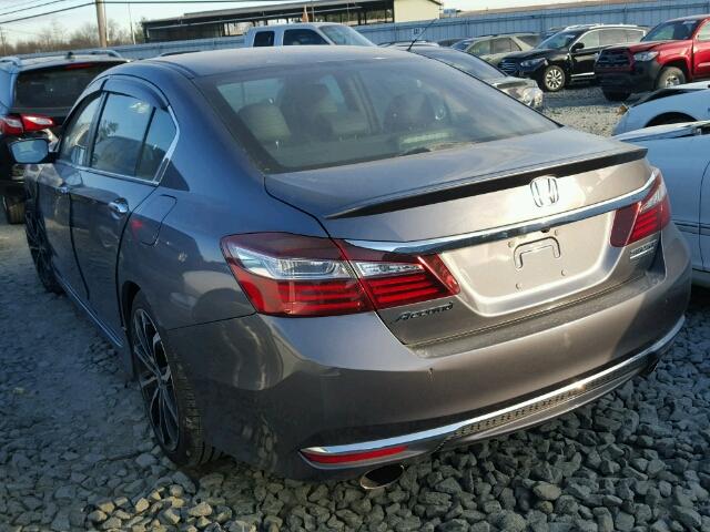 1HGCR2F10HA045607 - 2017 HONDA ACCORD SPO GRAY photo 3