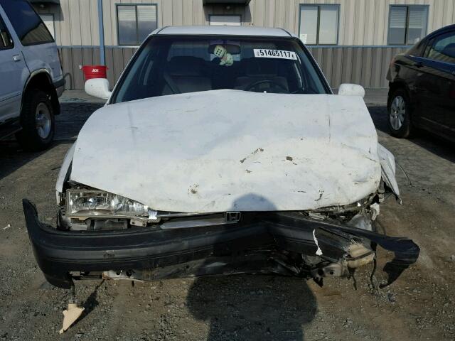 1HGCB7653MA171457 - 1991 HONDA ACCORD LX WHITE photo 9