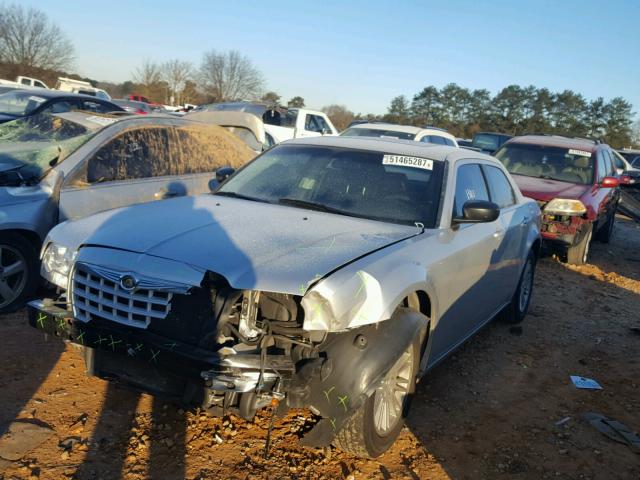 2C3KA43D59H559651 - 2009 CHRYSLER 300 LX SILVER photo 2