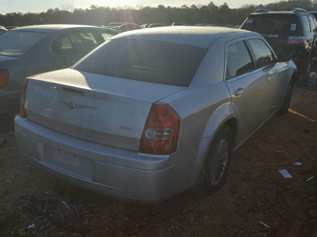 2C3KA43D59H559651 - 2009 CHRYSLER 300 LX SILVER photo 4