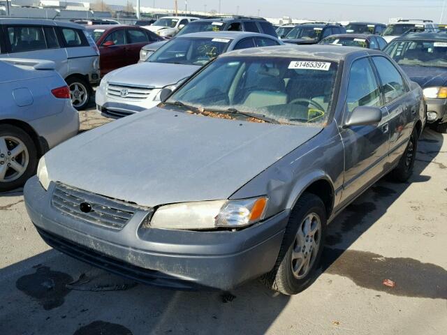 4T1BF22K3VU015640 - 1997 TOYOTA CAMRY CE GRAY photo 2