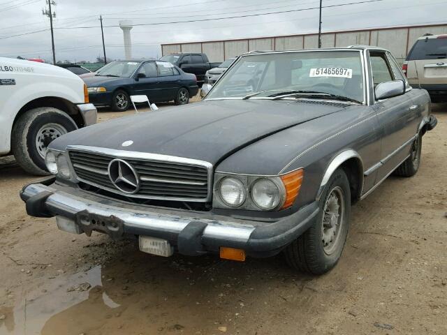 WDBBA45A1BB006233 - 1981 MERCEDES-BENZ 380SL GRAY photo 2