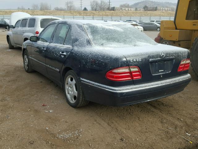 WDBJF70J31X057997 - 2001 MERCEDES-BENZ E 430 BLUE photo 3