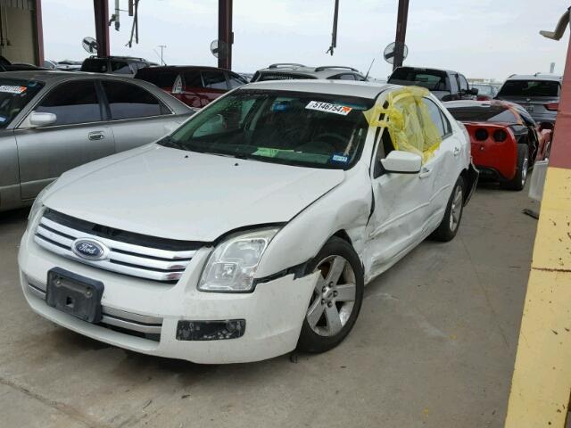 3FAHP07118R172990 - 2008 FORD FUSION SE WHITE photo 2