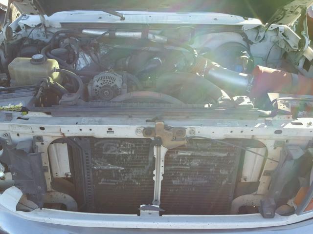 1FTHX26F7TEB58137 - 1996 FORD F250 WHITE photo 7