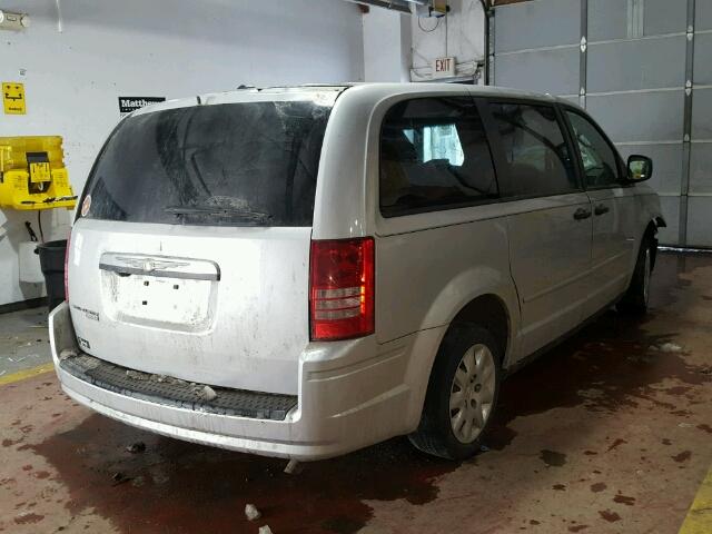 2A8HR44H08R112467 - 2008 CHRYSLER TOWN & COU SILVER photo 4