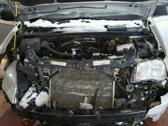 2A8HR44H08R112467 - 2008 CHRYSLER TOWN & COU SILVER photo 7