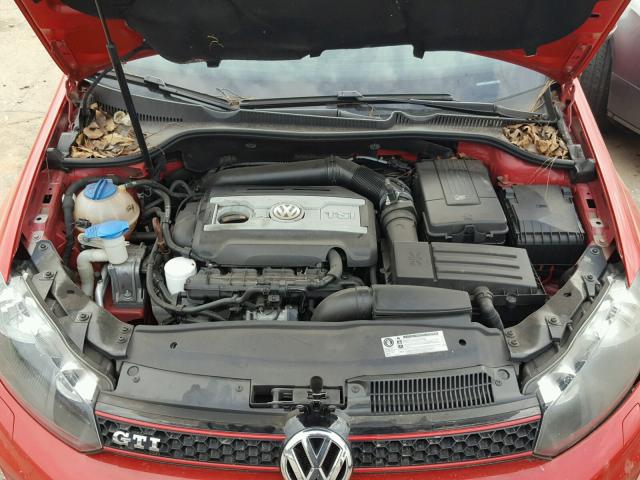 WVWHD7AJXDW077176 - 2013 VOLKSWAGEN GTI RED photo 7